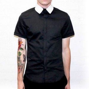 Deandri Classic Collar Button-up